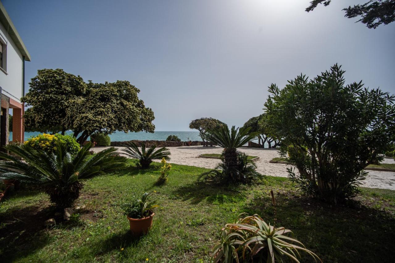 Villa Mg Hotel Santa Marinella Extérieur photo