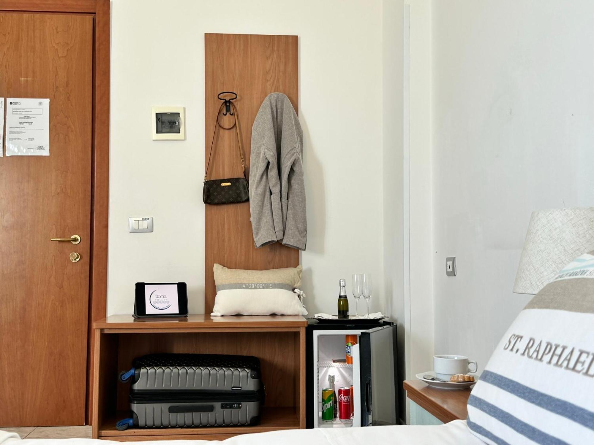 Villa Mg Hotel Santa Marinella Extérieur photo