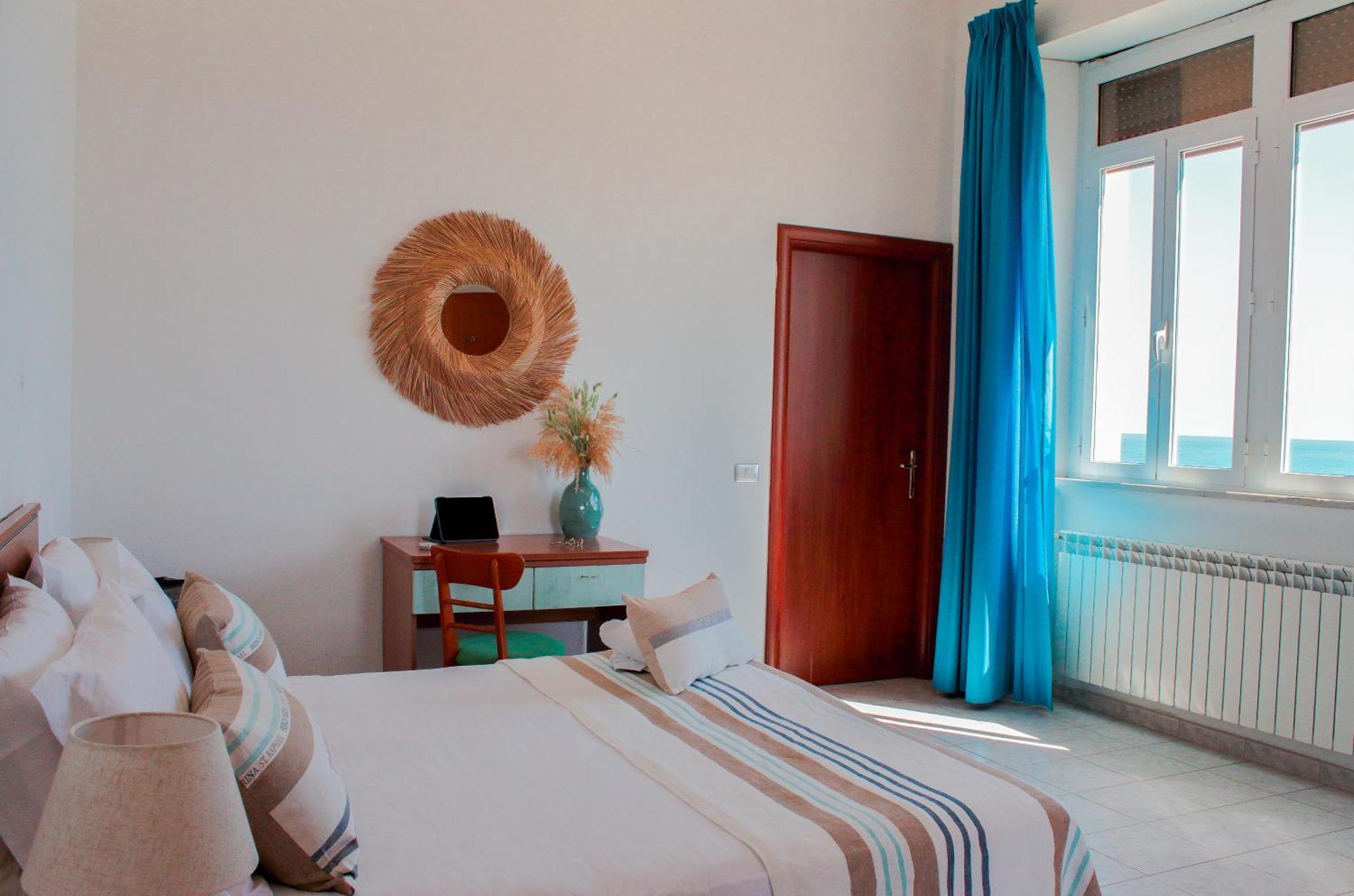 Villa Mg Hotel Santa Marinella Extérieur photo