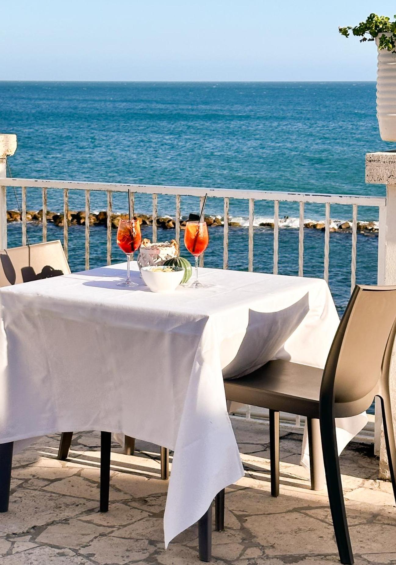 Villa Mg Hotel Santa Marinella Extérieur photo