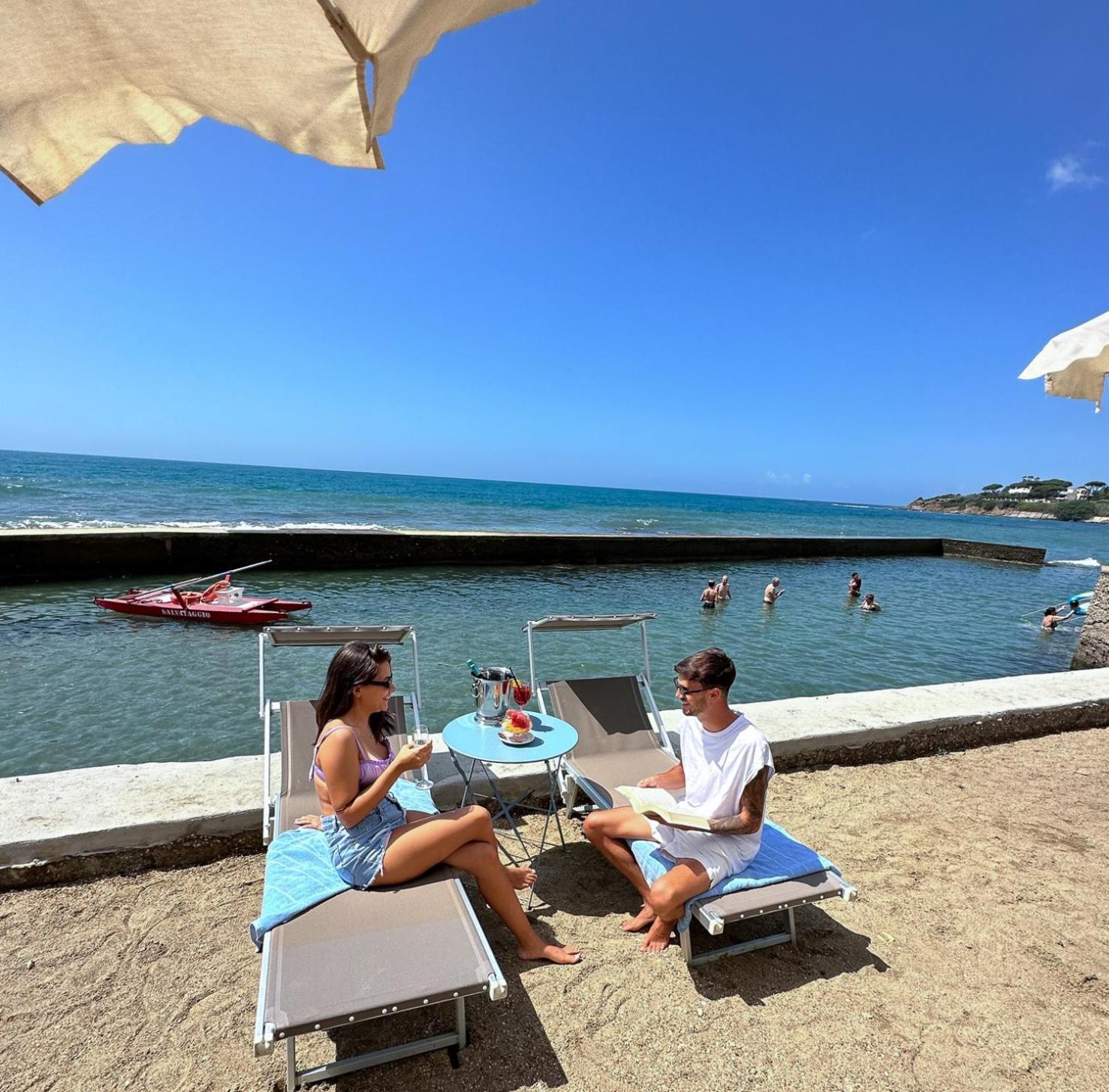 Villa Mg Hotel Santa Marinella Extérieur photo